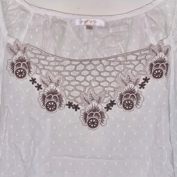 Women’s White Flower Crochet Front Blouse Top - Size Large - Picture 2 of 3